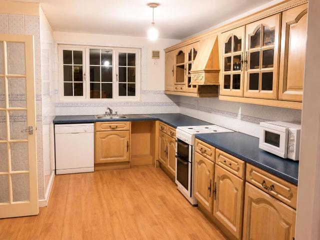Sark Walk, London E16, 5 bed property to rent, £3,500 pcm | PrimeLocation