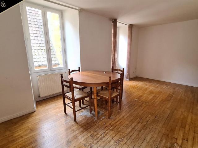 SARLAT LA CANÉDA, au cœur du centre ville, venez découvrir c. 85m² Sarlat la Canéda