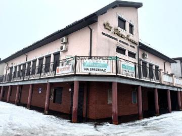 Kompleks 980 m² z sklepem, salą weselną i pokojami