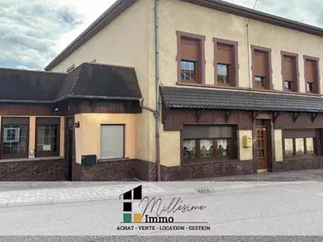 Sarraltroff 57400 Achat / Vente maison 11 pièces t11 terrasse