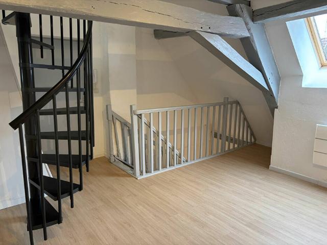 Sarreinsming: À louer bel appartement F3 lumineux avec parking FRAIS D'AGENCE OFFERTS