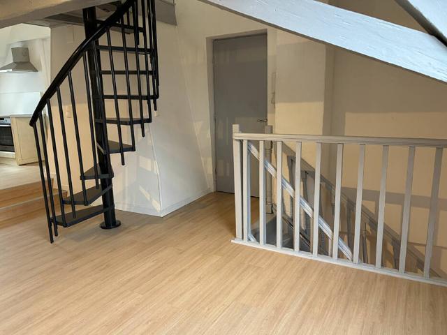 Sarreinsming: À louer bel appartement F3 lumineux avec parking FRAIS D'AGENCE OFFERTS