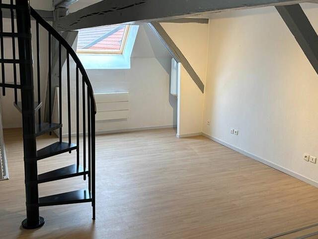 Sarreinsming: À louer bel appartement F3 lumineux avec parking FRAIS D'AGENCE OFFERTS