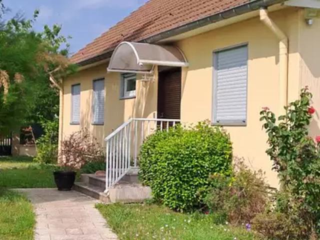 Sarry 51520 Achat / Vente maison 8 pièces t8 jardin