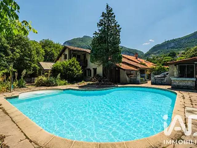 Sassenage 38360 Achat / Vente maison 5 pièces t5 piscine terrasse