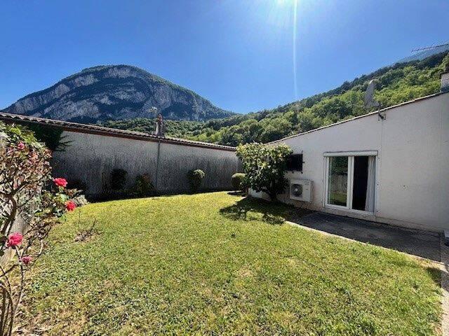 SASSENAGE MAISON AVEC JARDIN