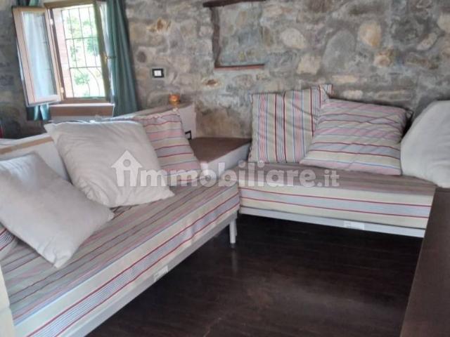 Sasso, buono stato, 40 m², Minucciano