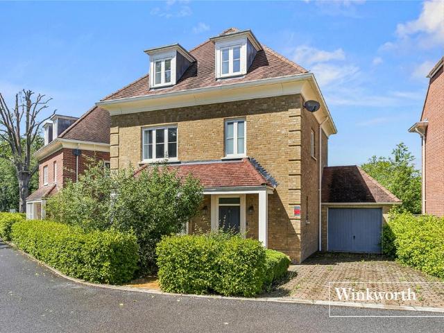 Sassoon Drive, Trent Park. 5 bed detached house to rent £5,000 pcm £1,154 pw