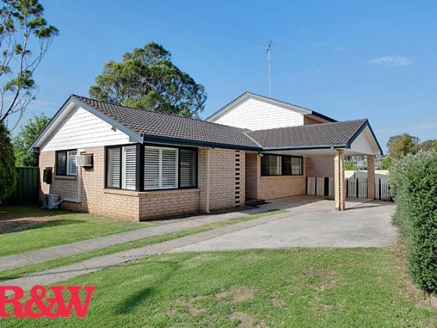 Saturday Open Home Cancelled Please call us to arrange to view Great Family Home with Extra Accommodation!