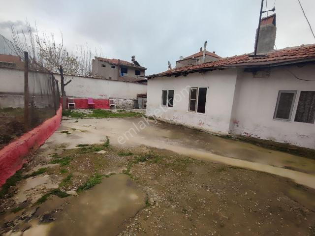 Satılık Müstakil Bahçeli Ev Manisa Kırkağaç Bakırda