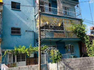 Satılık Müstakil Ev Sarayaltı Mahallesinde 3 Katlı