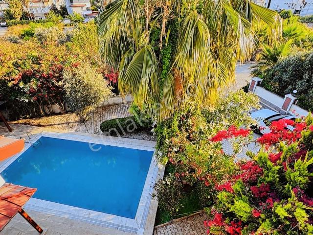Satılık Özel Havuzlu 3+1 Villa
