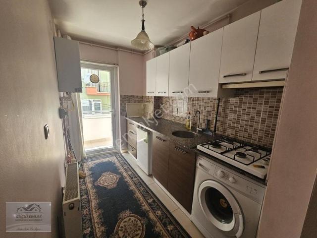 Satılık Apart. Küçükçarşı Salı Pazarı Civarında