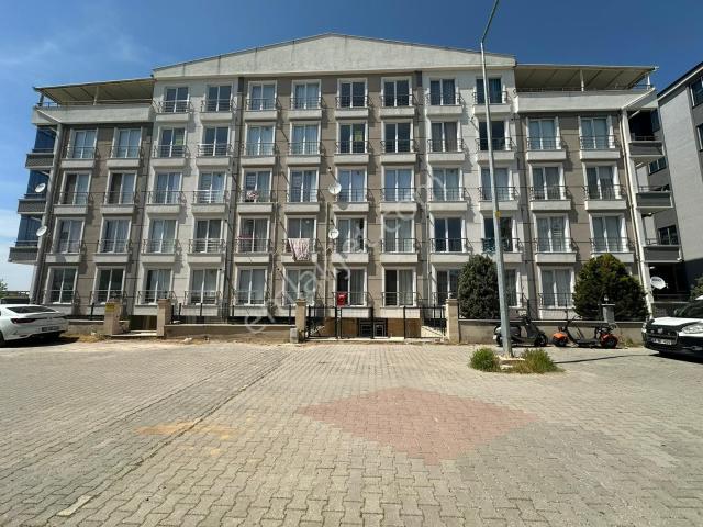 Cumhuriyet camiikebir Mahallesinde 2+1 2+2 Terassız Dubleks Daire Satılıktır