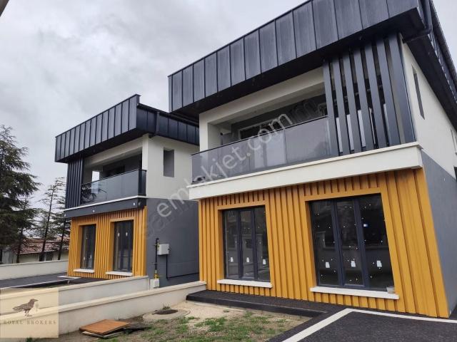 Satılık Bağlıca'da Dubleks Modern Villa
