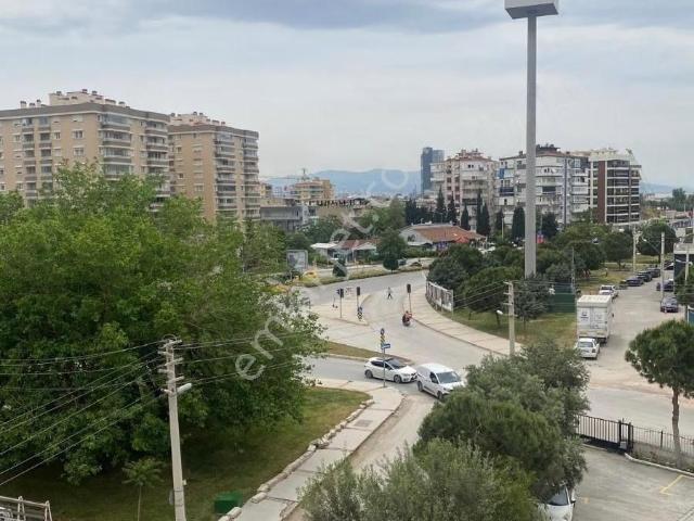 Satılık Bayraklı / Yüzbaşı İbrahim Hakkı,da | Full Tadilatlı