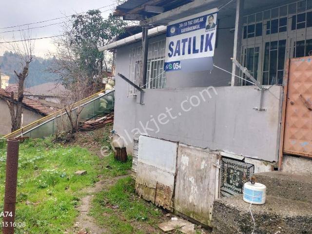 Satılık Beykoz Tokatkoyu De Müstakil Bahçeli Ev