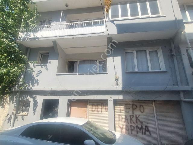 Satılık Bozyaka Merkez Dört Katlı Bına Bir Adet İsyeri Üç Daıre
