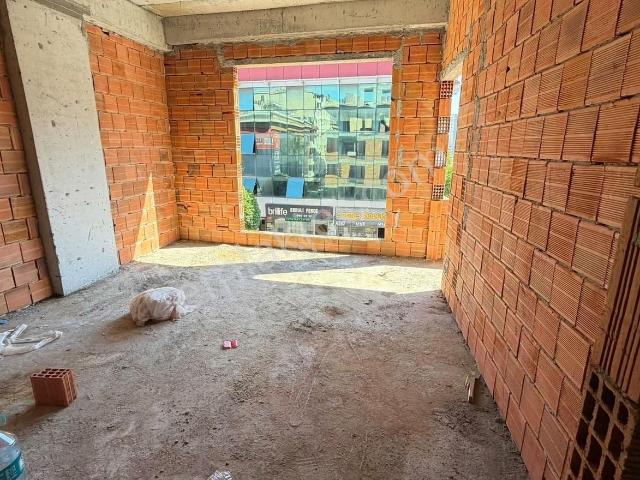 Satılık Cadde Üzerinde Asansörlü Daire