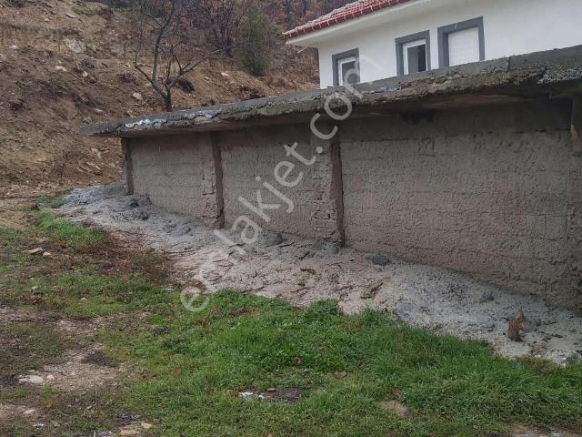 Sücüllü Emlaktan Satılık Dağ Ortamında Köy Evi