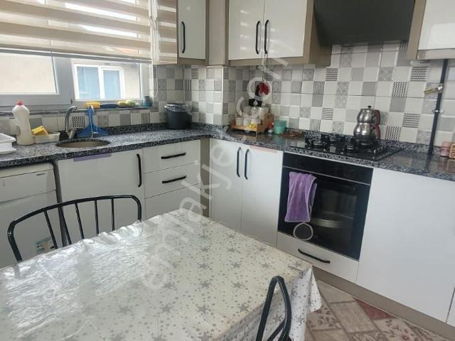 Satılık Daire Dokuzkavaklarda 3 + 1 Yerden Isıtmalı 2:30 Yaşında Üç Katlı Binanın Üçüncü Katı