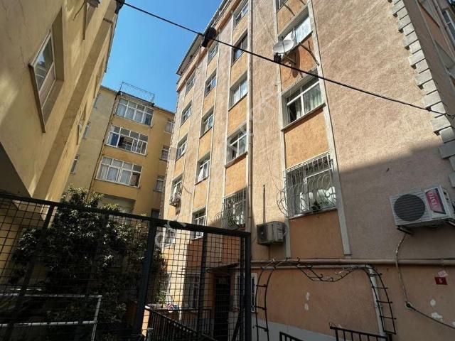 Satılık Daire 2+1 Güngören De