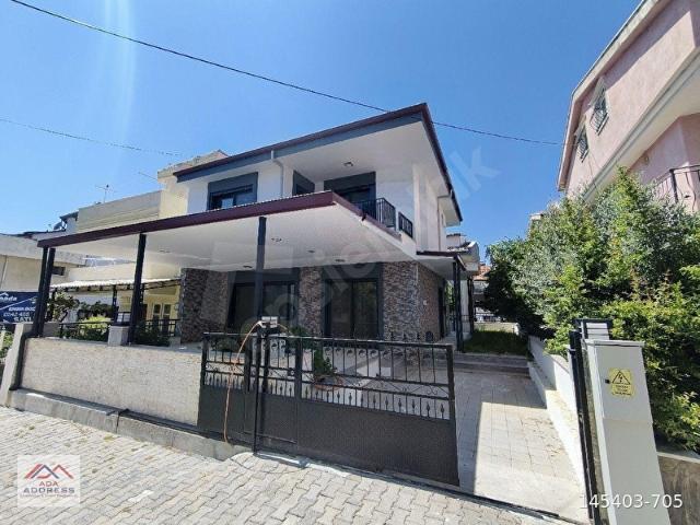 Satılık Denize 1 dk yürüme mesafesinde villa