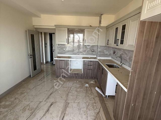 Satılık Geniş Site İçersinde Satılık 4+1 Daire