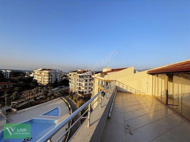 Satılık Havuzlu Güvenlikli Site İçinde, Lüks Dubleks Daire