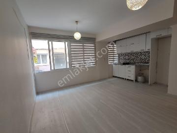 Satılık İzmir Karşıyaka Tersane Mahallesinde 2+1 Daire
