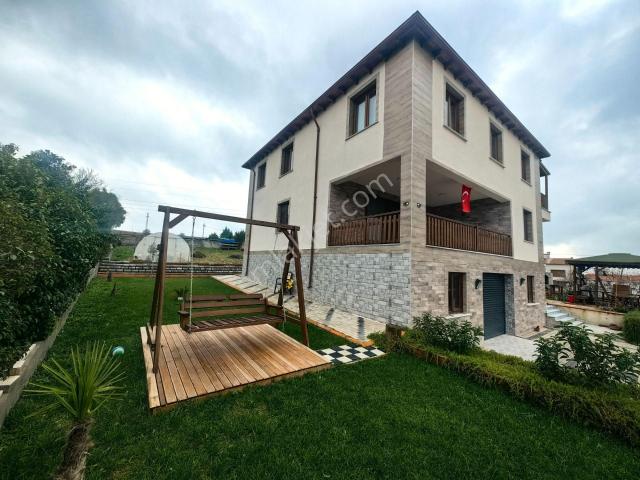 Satılık Kırklareli Pınarhisar Villa Konak 400m2 Kapalı Alan 2500m2 Arsa