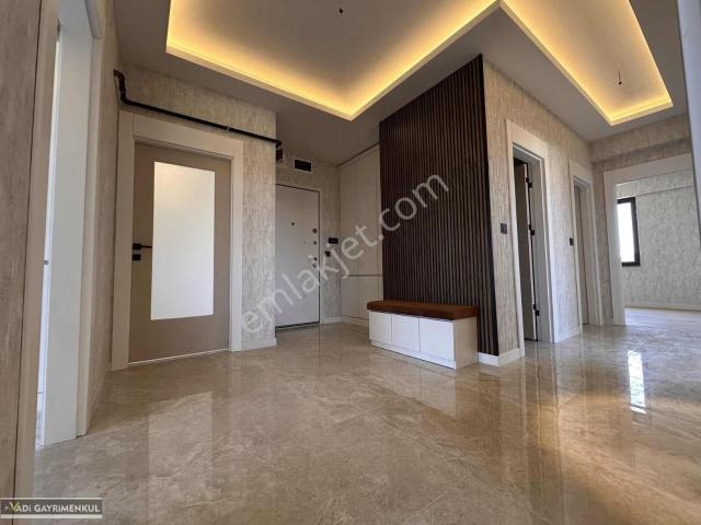 Satılık Karagöl Cd'de Full Yapılı Sıfır 4+1 Giyinme Odalı Daire