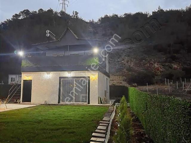Satılık Kozan Yoluna 3 Parsel 2+1 Ev