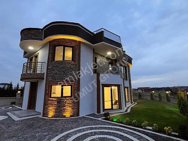 Satılık Lüx 7+1 Villa Sunflower Çanta Arkasında