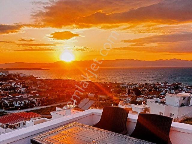 Sahibinden ! çeşme Çiftlikköy'de Sakız Adası Deniz Manzaralı Ev