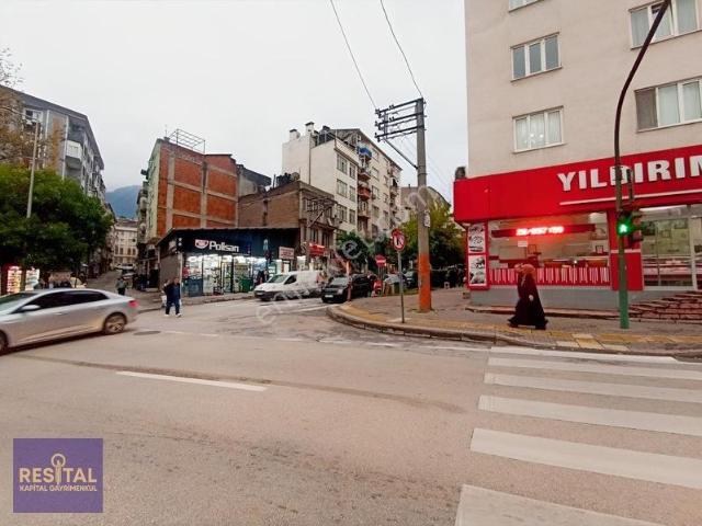 Satılık Selimzade Kurtuluş Caddesinde Asansörlü 2+1 120 M²