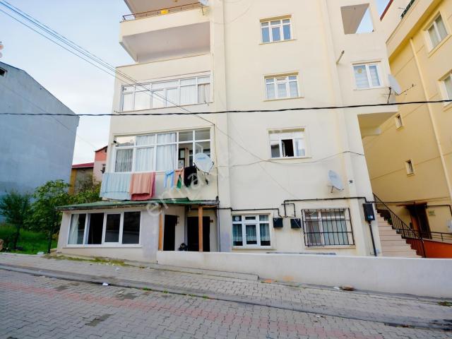 Satılık Site Alanında Metronun Yanında 3+1 Yatırımlık Daire