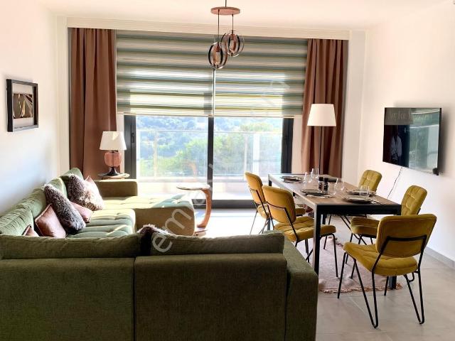 Satılık Turgutreiste Ful Deniz Manzaralı Müstakil Girişli Daire