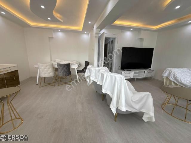 Satılık Tevfikiye Mh. Cadde Üstü 3+1'den 2+1 Dönmüş Masrafsız