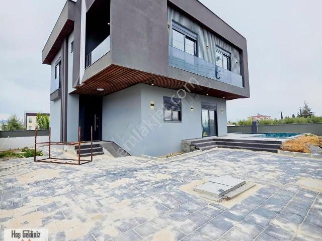 Satılık Uygun Fiyatlı Müstakil Havuzlu Villa