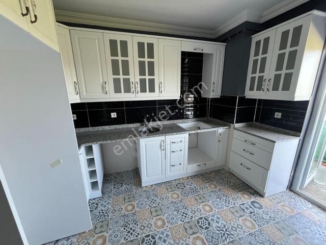 Satılık Uygun Fiyatlı Site İçi Arakat 3+1 Güzel Daire