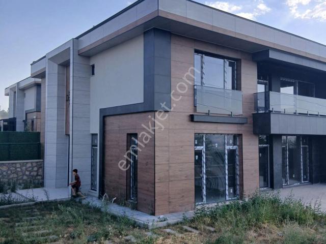 Satılık Villa Elazığın En Prestij Bölgesinde
