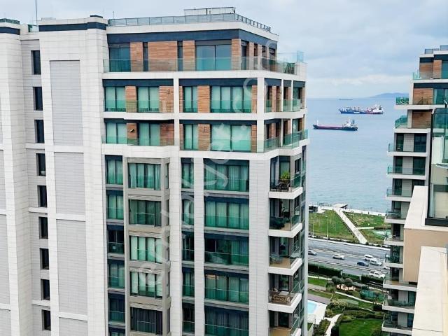 Satılık 1+1 121 M2 Brrüt Çift Balkonlu Eşyalı Daire