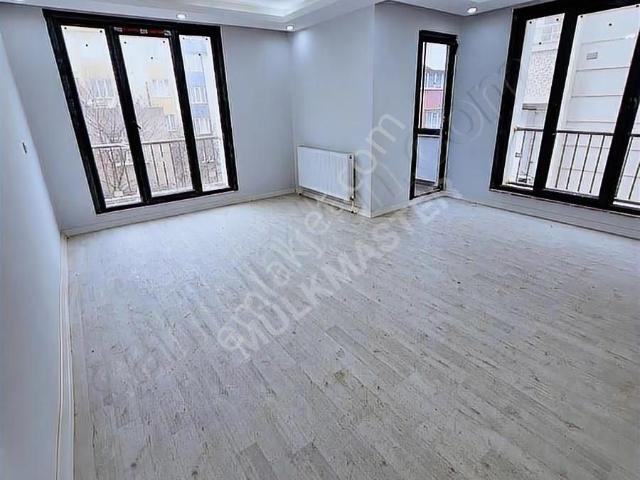 Satılık 2+1 Ara Kat Ebeveyn Banyolu Daire Merkezi Konum