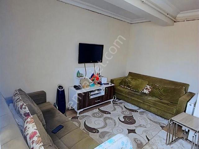 Satılık 2+1 Bakımlı Geniş Daire Güney Cephe Cadde Üzeri