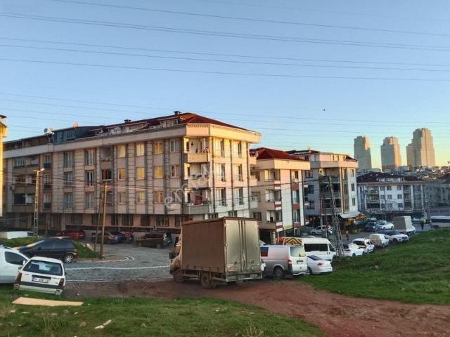 Satılık 2+1 Bahçe Kat Rütbessiz Tertemiz Daire._ 2.450.000