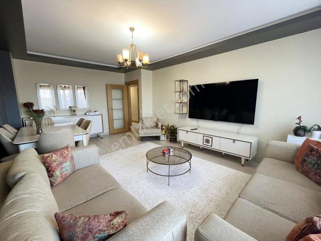 Satılık 2+1 Daire Vip Kurtköy Sitesi Manzaralı