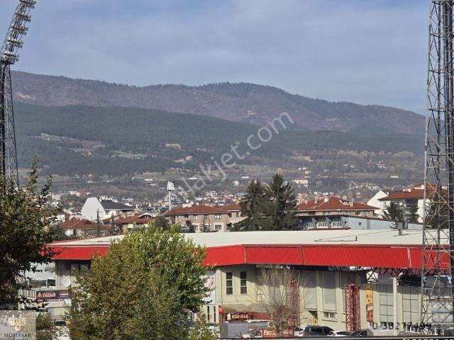 Satılık 2+1 Köşe Daire Manzaralı Belediye,pazar Ve Stadyum Yanı
