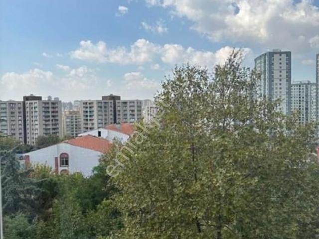 Satılık 2+1 110 M² Ebeveyn Banyolu