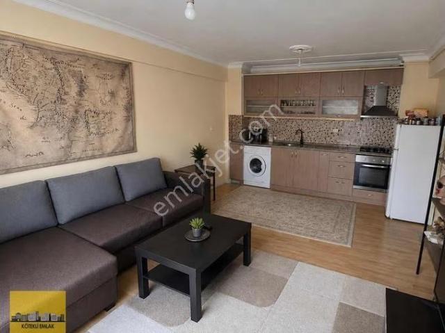 Satılık 2+1 90 Metre Kare Geniş Daire !